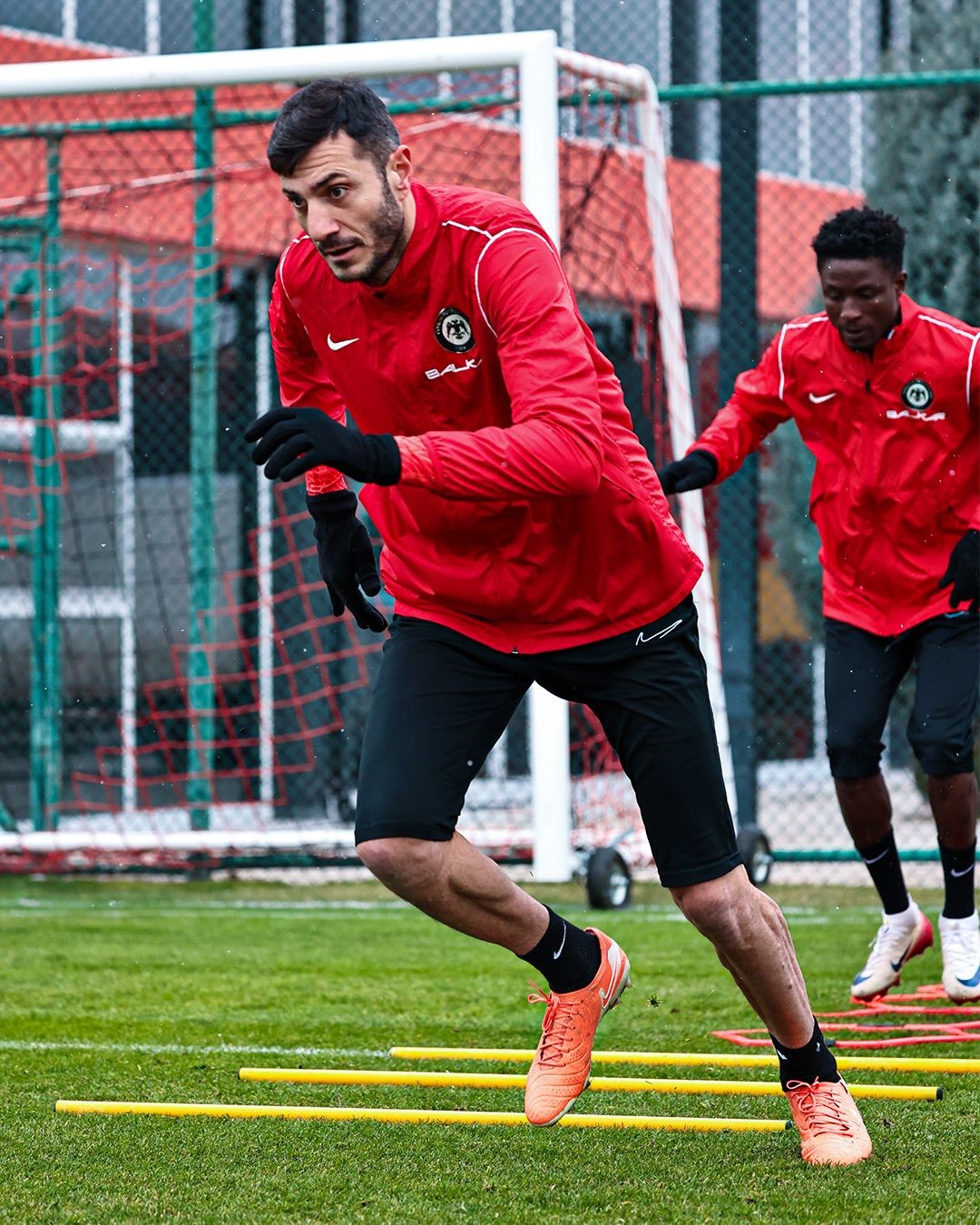 huseyin-eroglu-deplasman-ic-saha-fark-etmeden-her-maci-kazanmak-icin-oynamak-en-onemli-kriterimiz