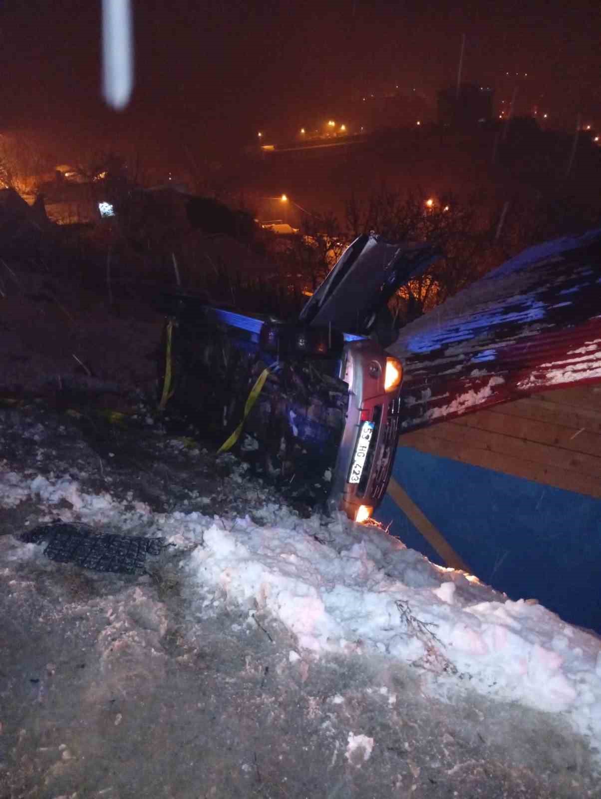 kalbi-duran-yarali-icin-doktor-sedye-uzerinde-kalp-masaji-yapti