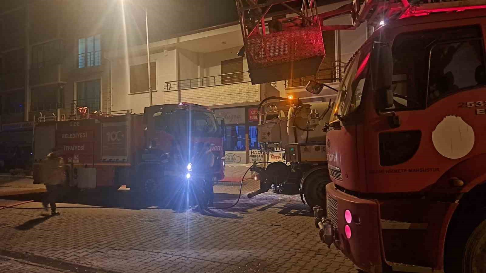 kastamonuda-cikan-cati-yangini-itfaiye-tarafindan-sonduruldu