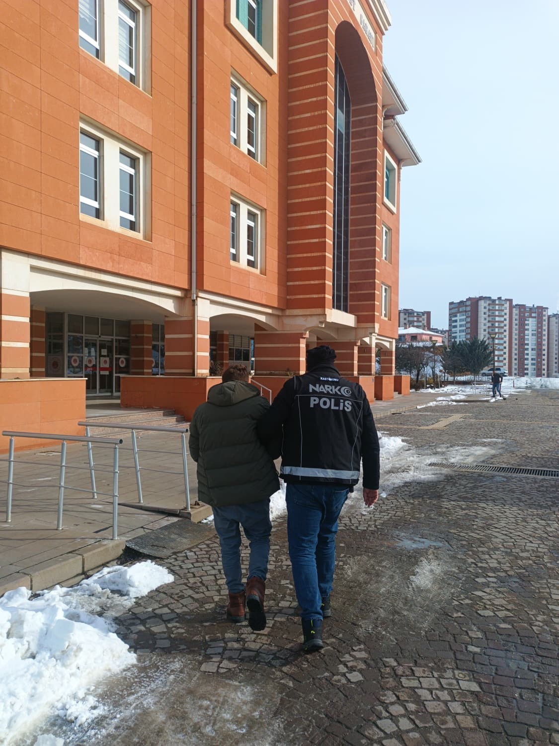 kastamonuda-uyusturucuyla-yakalanan-sahis-tutuklandi