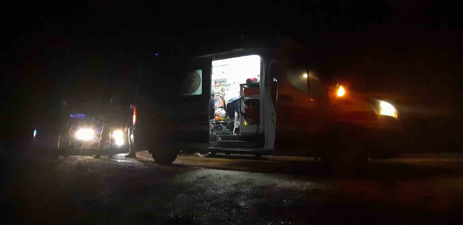 mudurnuda-kamyon-sarampole-devrildi-1-yarali