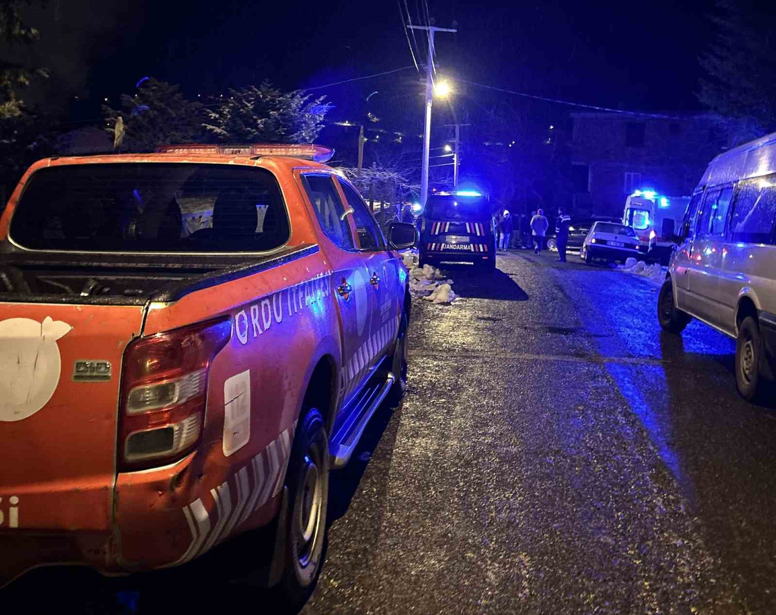 orduda-cikan-yangin-sonrasi-mustakil-ev-kullanilamaz-hale-geldi