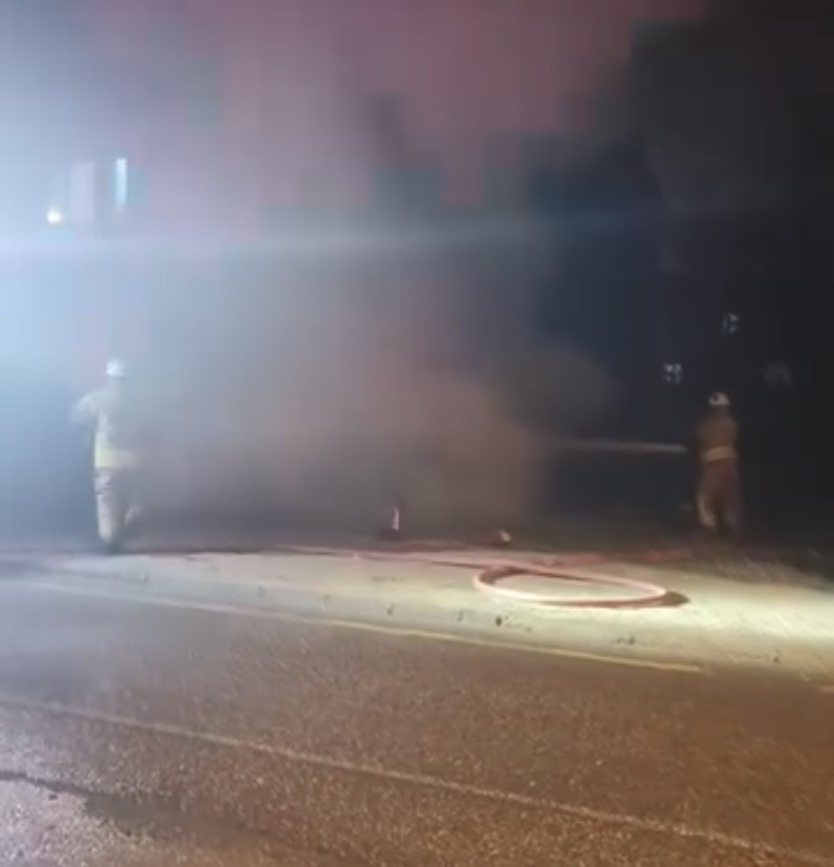 park-halindeki-otomobil-alev-alev-yandi