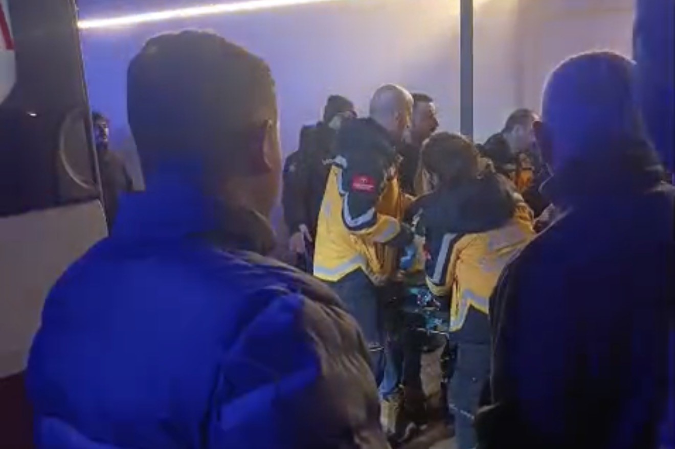 samsunda-9-kattan-2-kata-dusen-ogretmen-hayatini-kaybetti