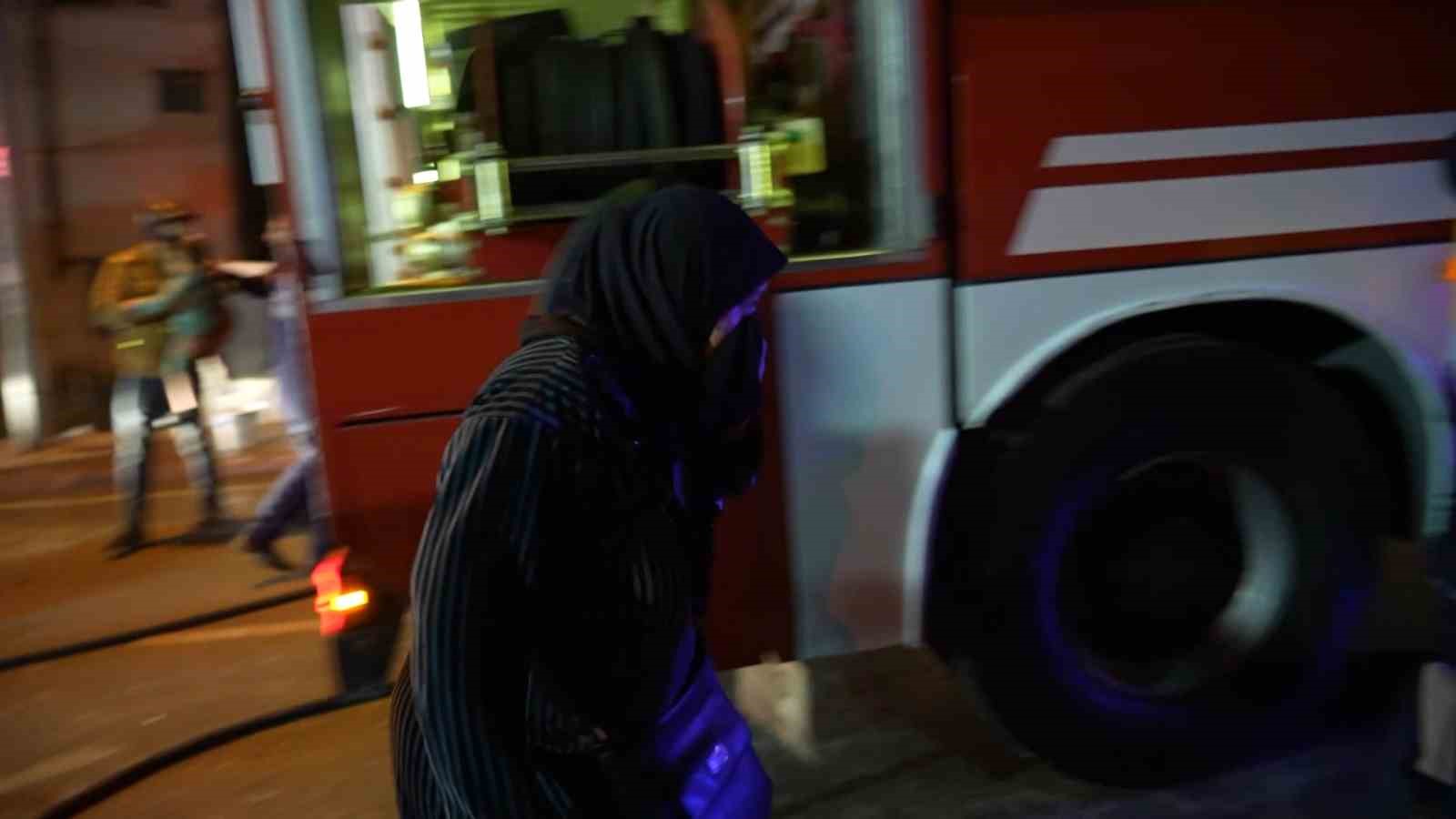 samsunda-bina-yangininda-can-pazari-8-kisi-dumandan-etkilendi