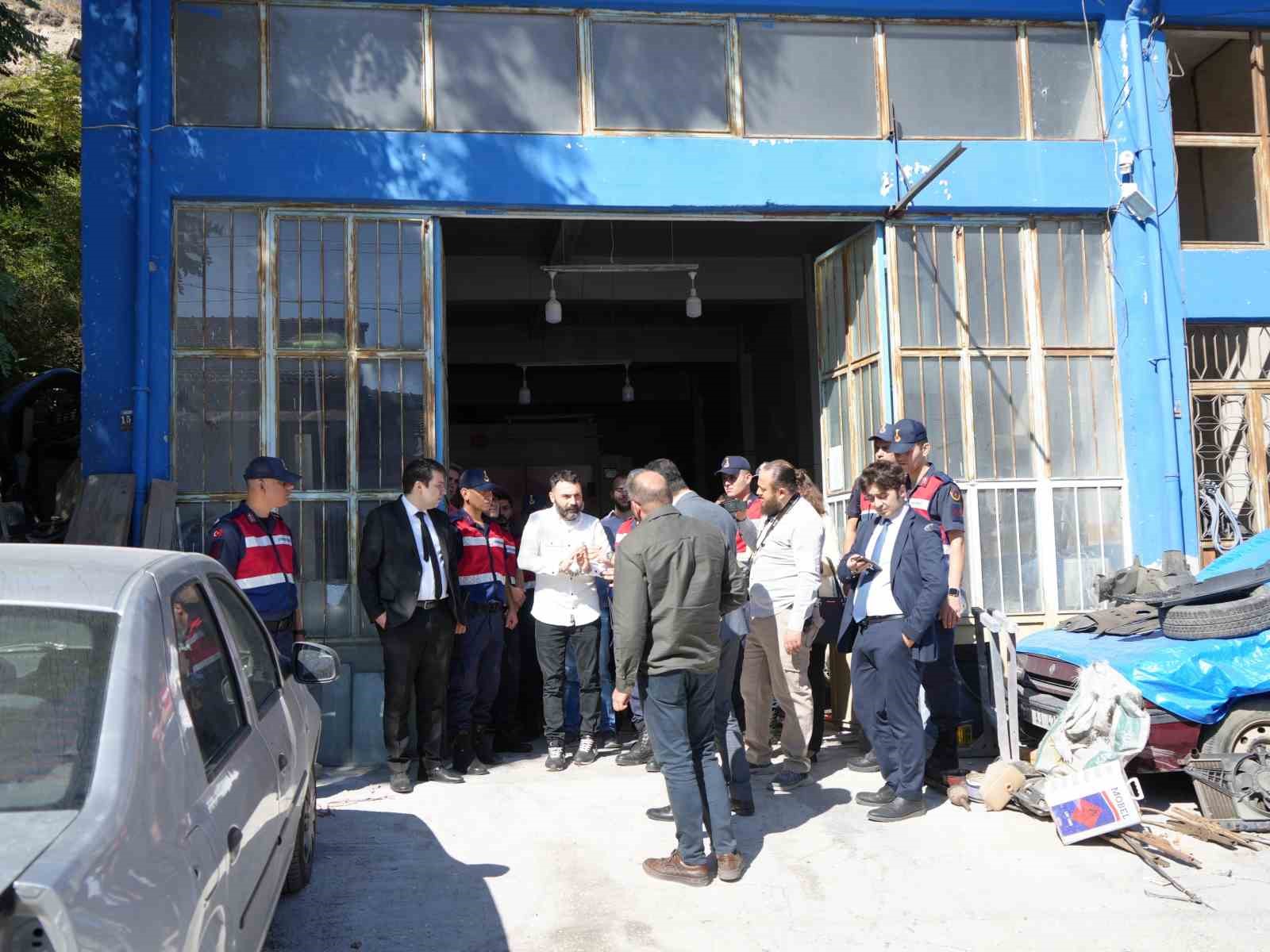 sanayi-sitesindeki-cinayette-iki-kardese-16-yil-ve-23-yil-hapis-cezasi