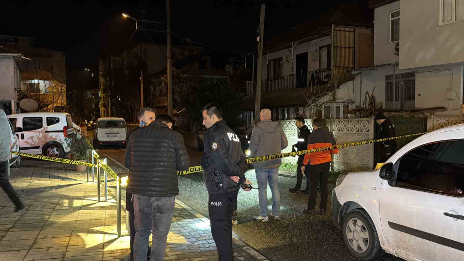 sokak-ortasinda-silahla-vurulmus-halde-bulunan-bir-kisi-hayatini-kaybetti