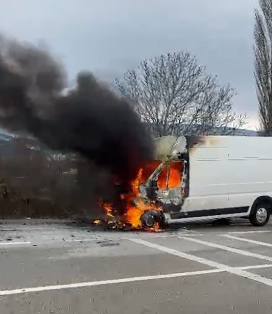 tokatta-alev-alan-panelvan-kullanilamaz-hale-geldi