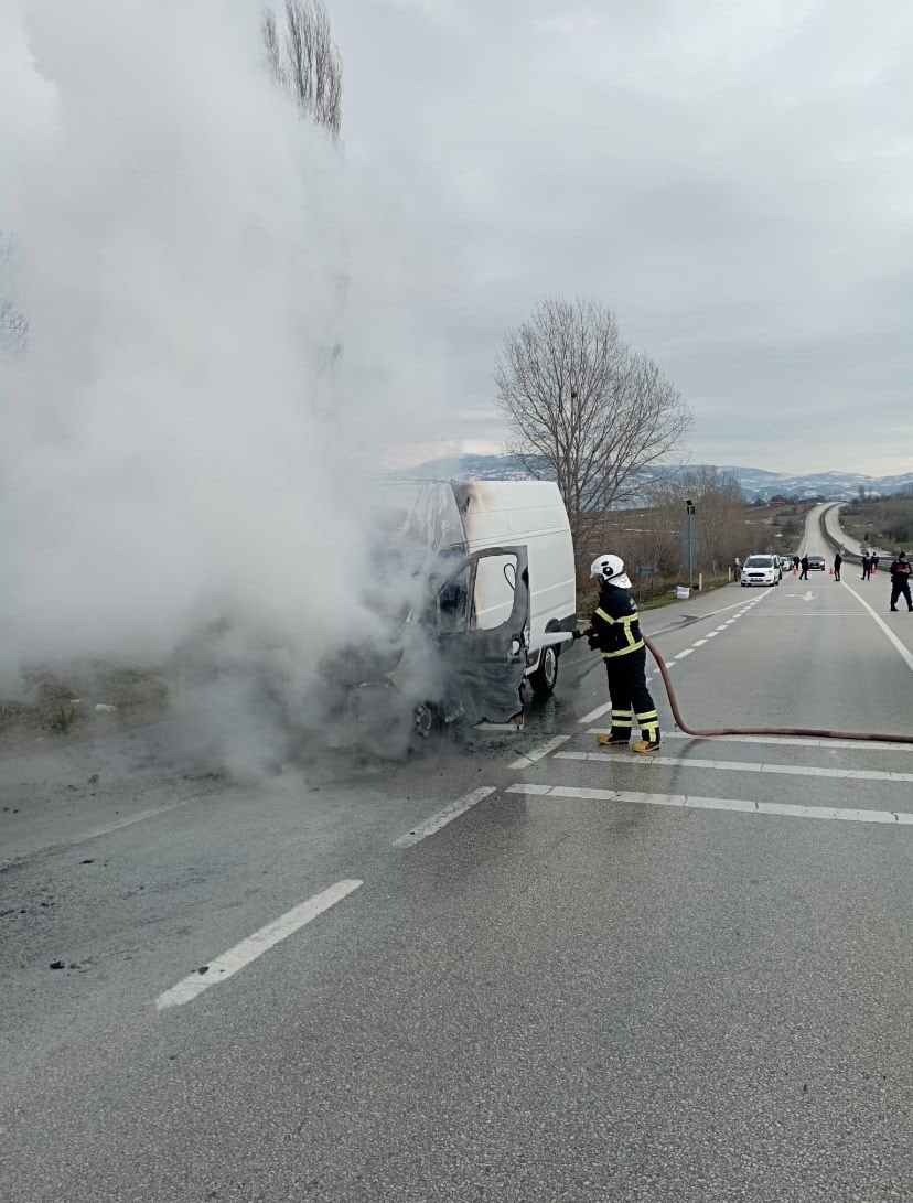 tokatta-alev-alan-panelvan-kullanilamaz-hale-geldi