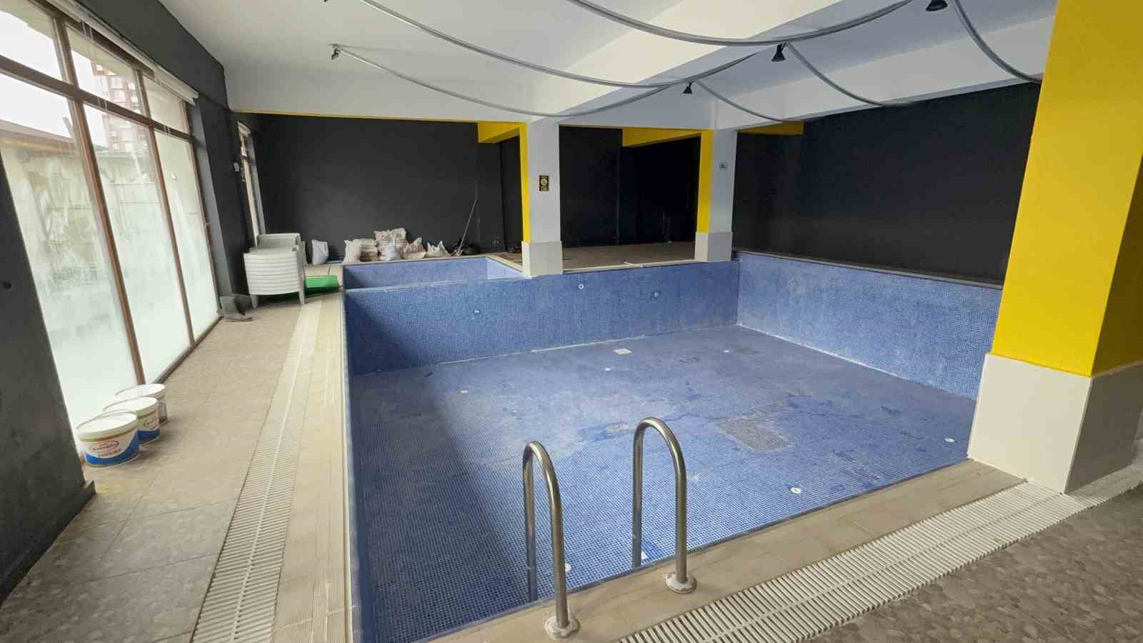 tokatta-kan-donduran-cinayet-babasini-oldurerek-havuz-deposuna-gomdu