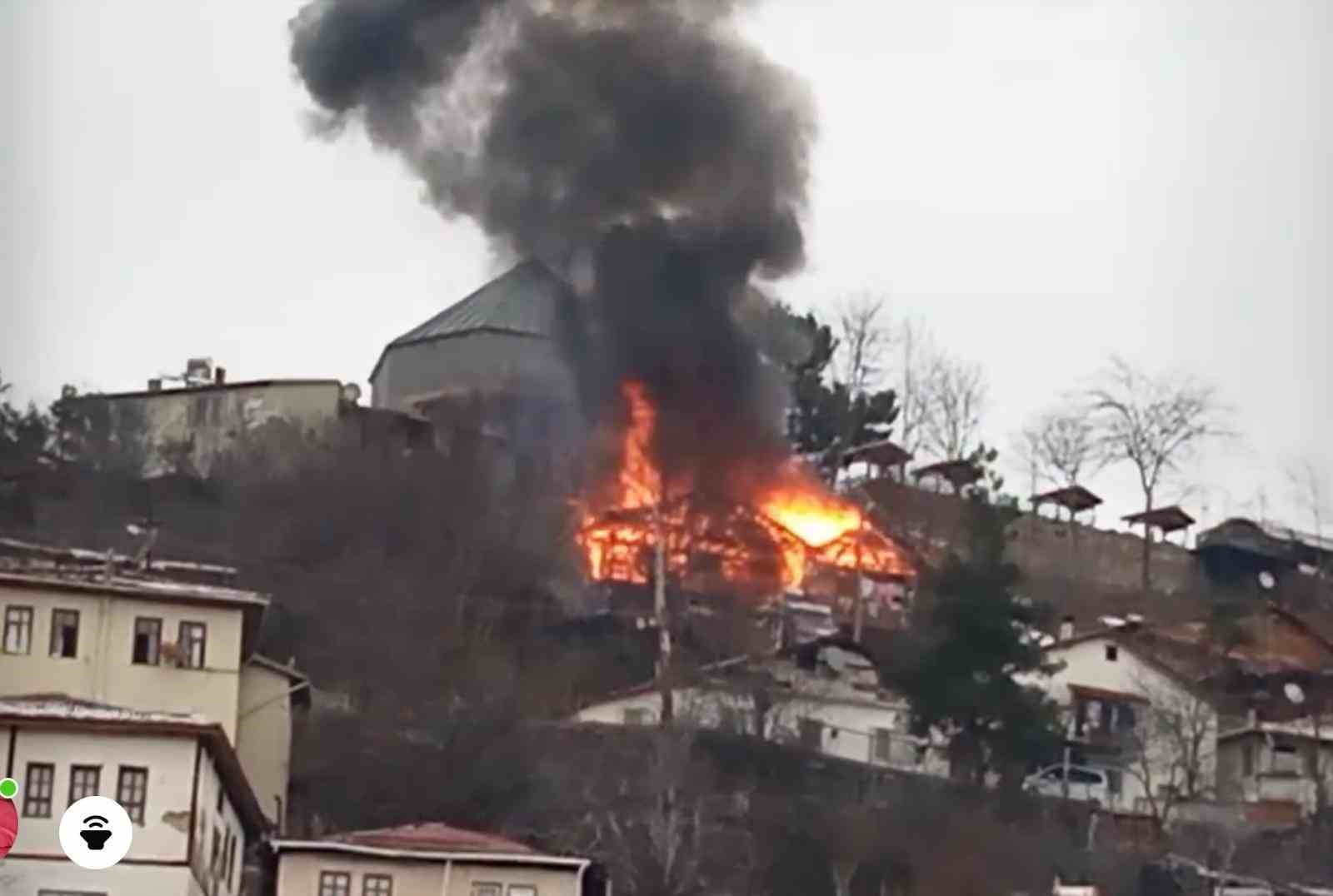 tokatta-sobadan-cikan-kivilcim-evi-kul-etti