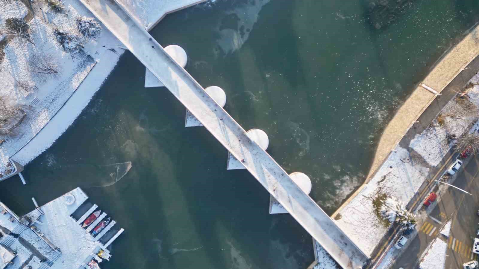 tokatta-son-yuzyilin-en-sert-ocak-ayi-yasandi-yesilirmakin-yuzeyi-dondu