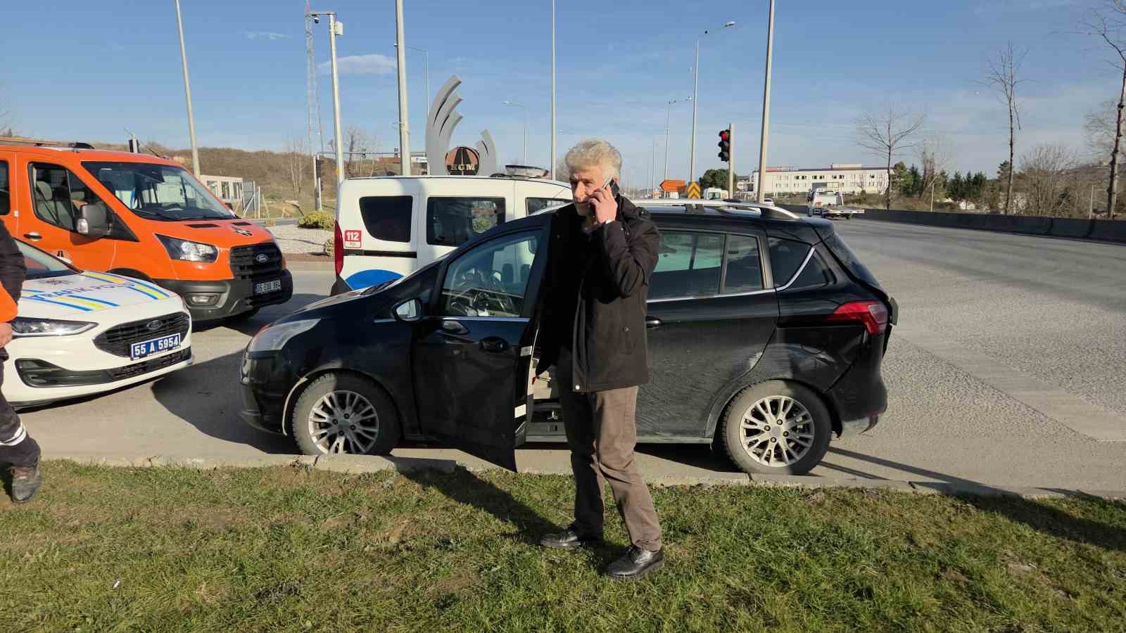 yeni-aldigi-araciyla-kaza-yapti-2-yarali