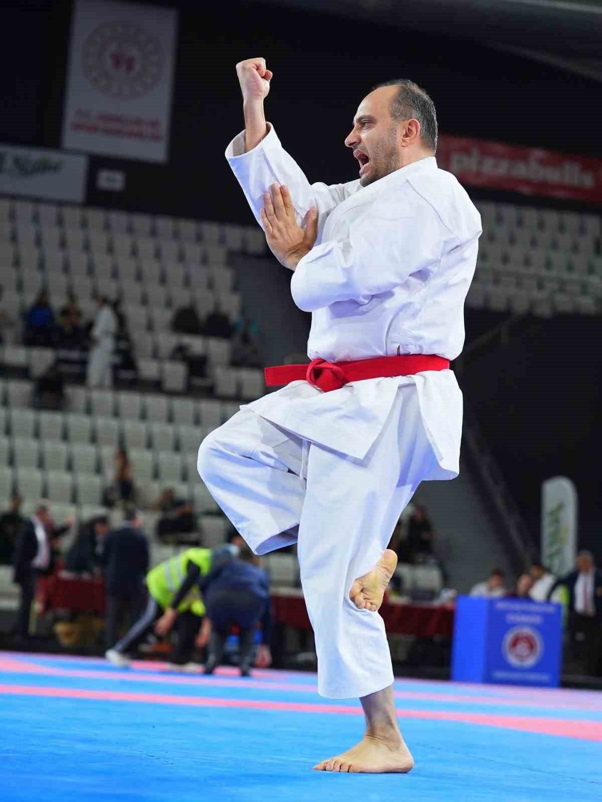 47-yasinda-gelen-milli-davet