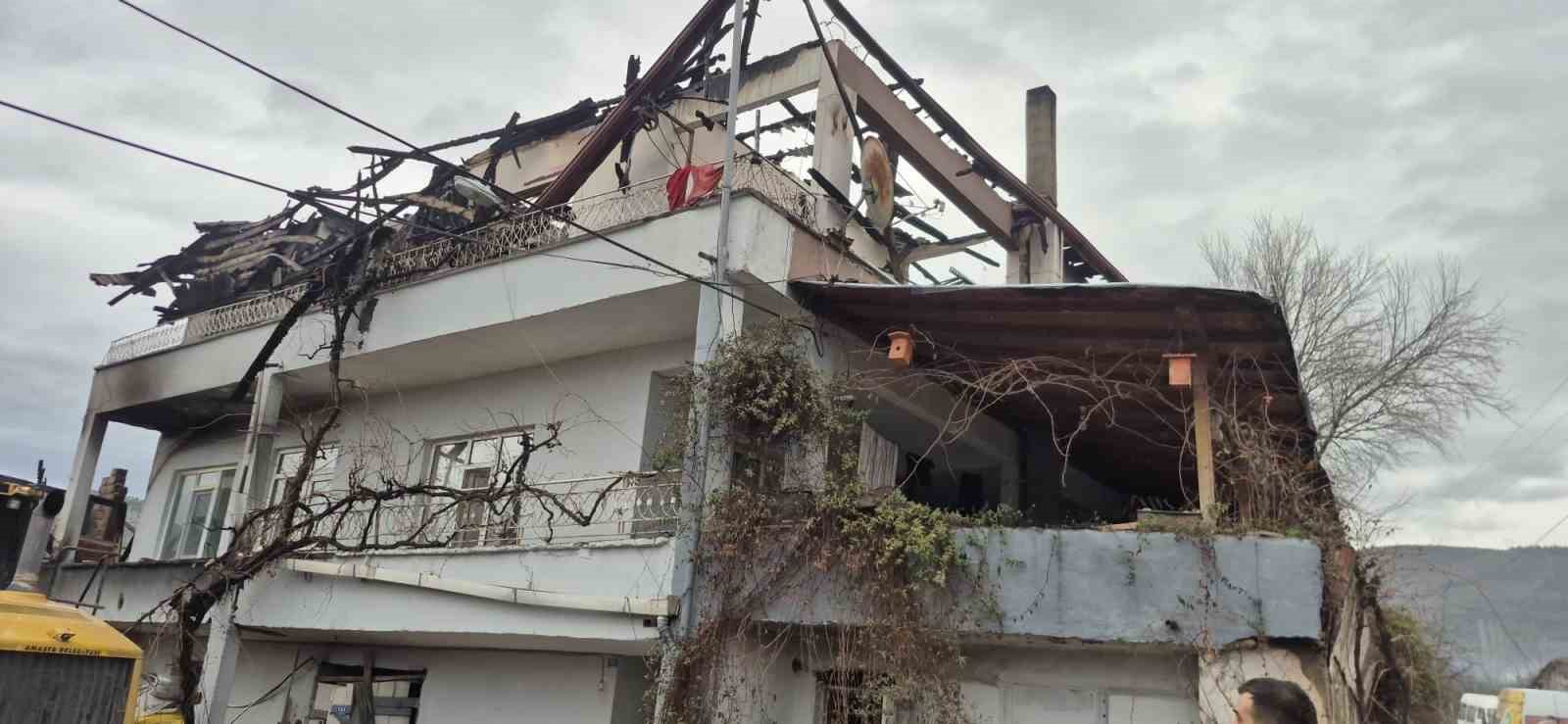 amasyada-ahir-yanginda-kul-oldu-1-hayvan-telef-oldu