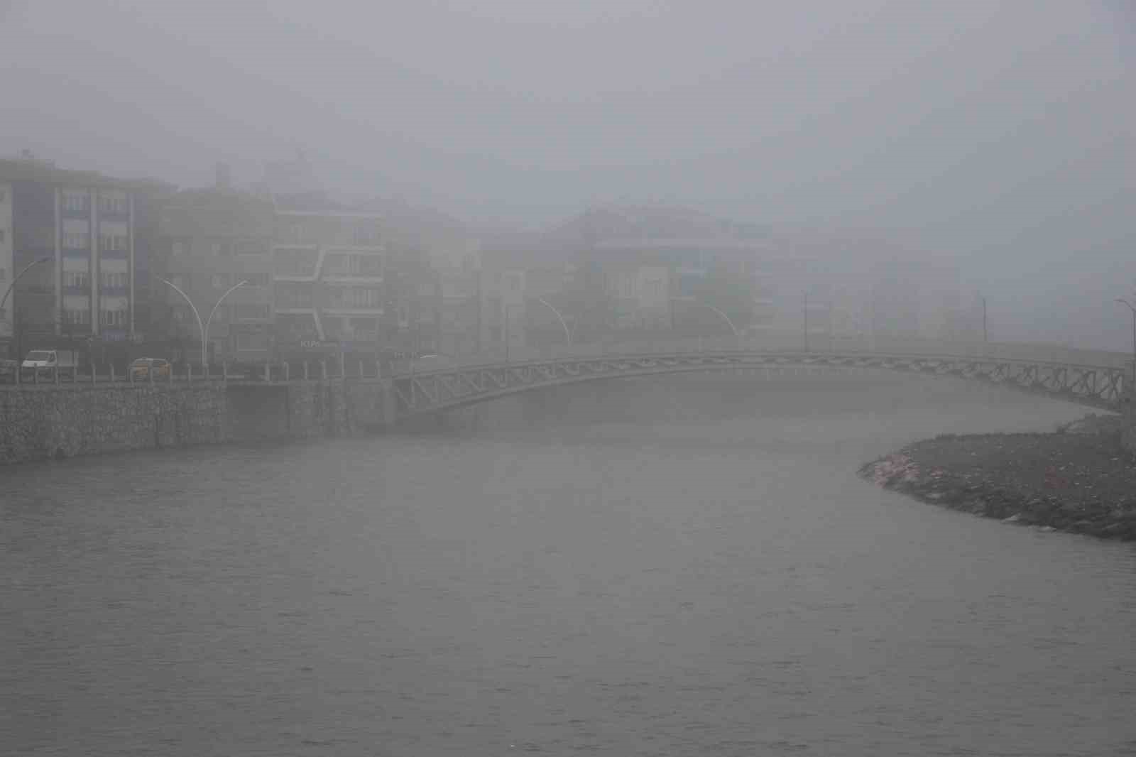 amasyada-yogun-sis-etkili-oldu