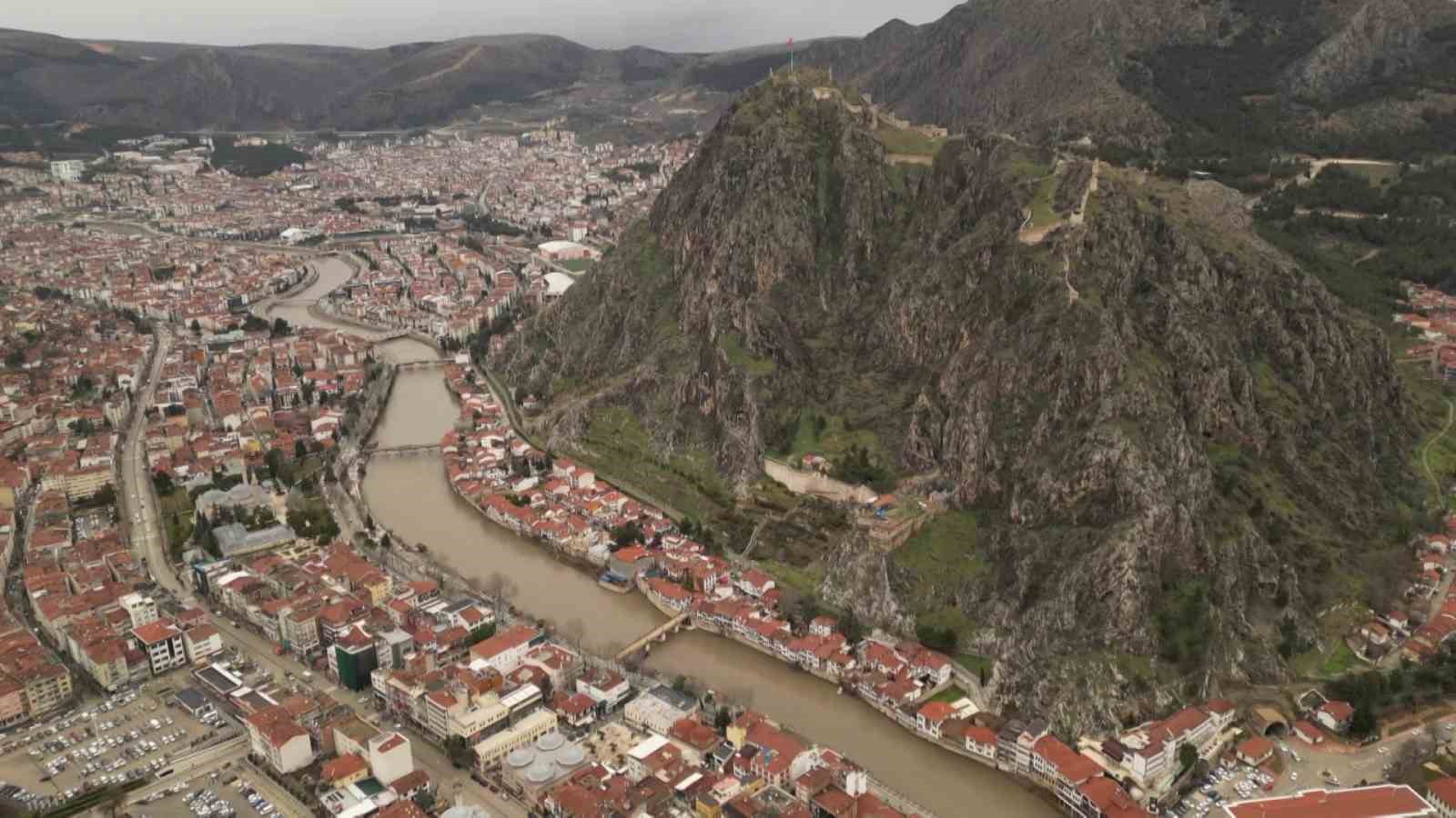 amasyanin-daglarinda-cicekler-acmaya-basladi-anadoludaki-bitkiler-milli-servet