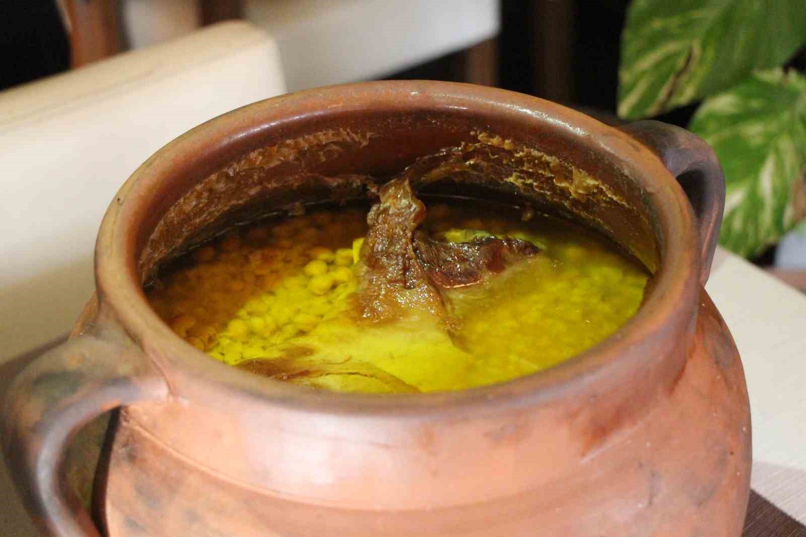 amasyanin-tescilli-lezzeti-tas-firin-keskegi-pismesi-12-saat-suruyor