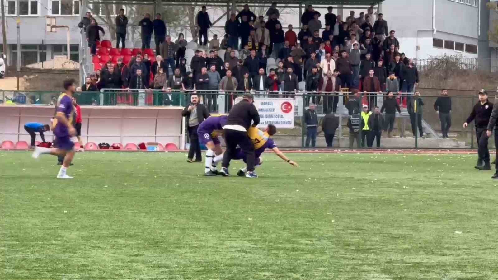 amator-macta-saha-karisti