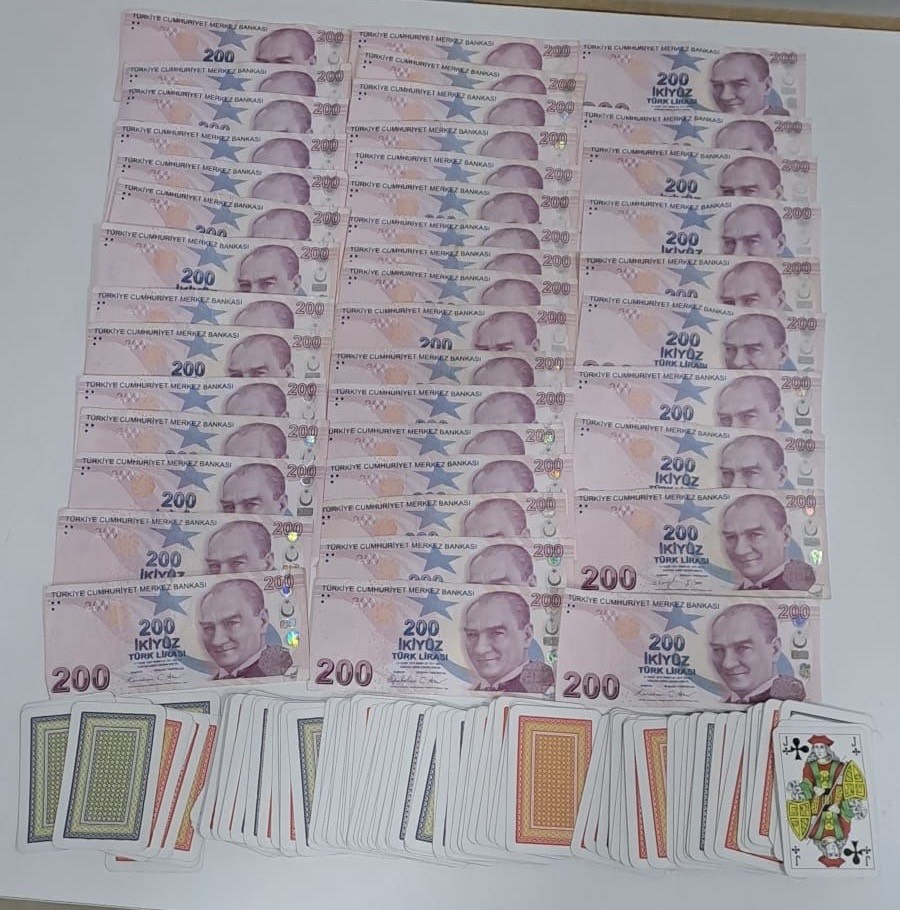 bafra-ve-carsambada-kumar-baskini-7-kisiye-81-bin-tl-ceza