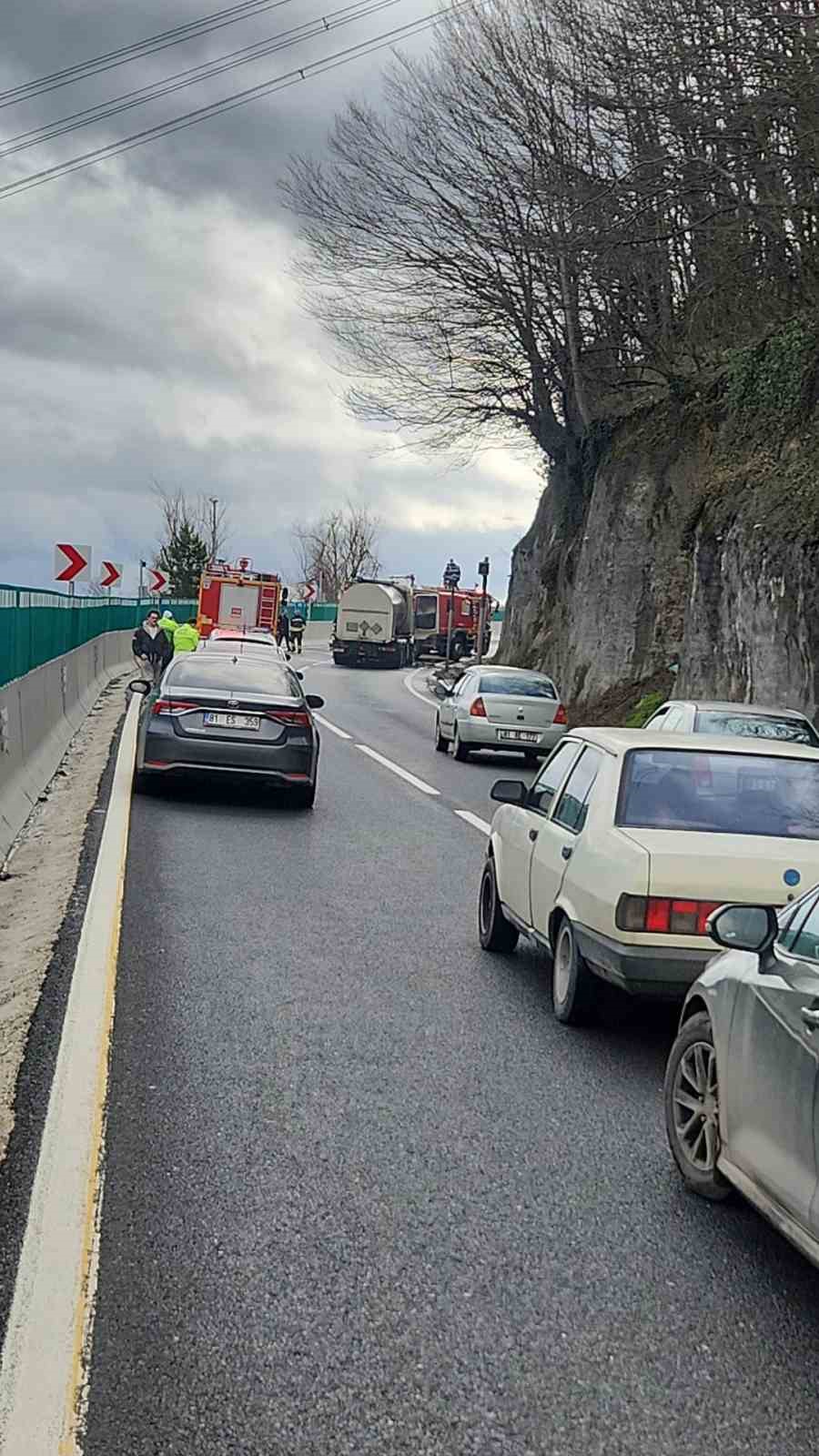 bolu-daginda-tanker-alev-alev-yandi