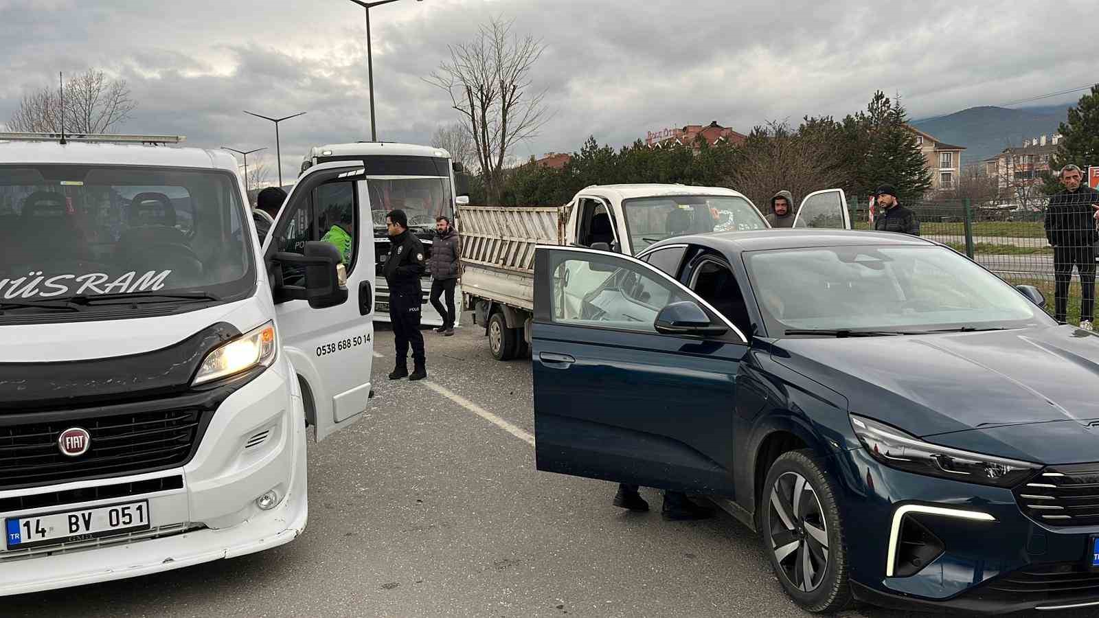 boluda-kaza-sonrasi-arbede-7-yarali-2-gozalti