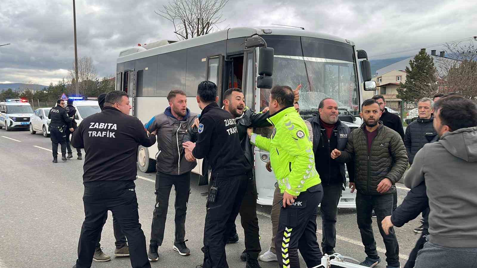 boluda-kaza-sonrasi-arbede-7-yarali-2-gozalti