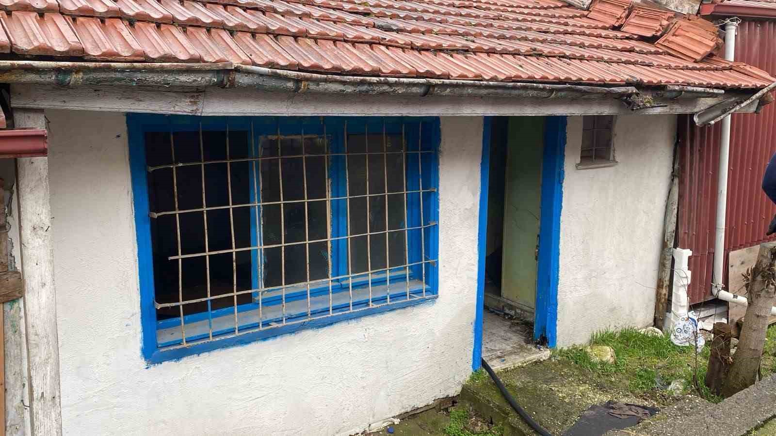 boluda-metruk-evde-yangin-panigi