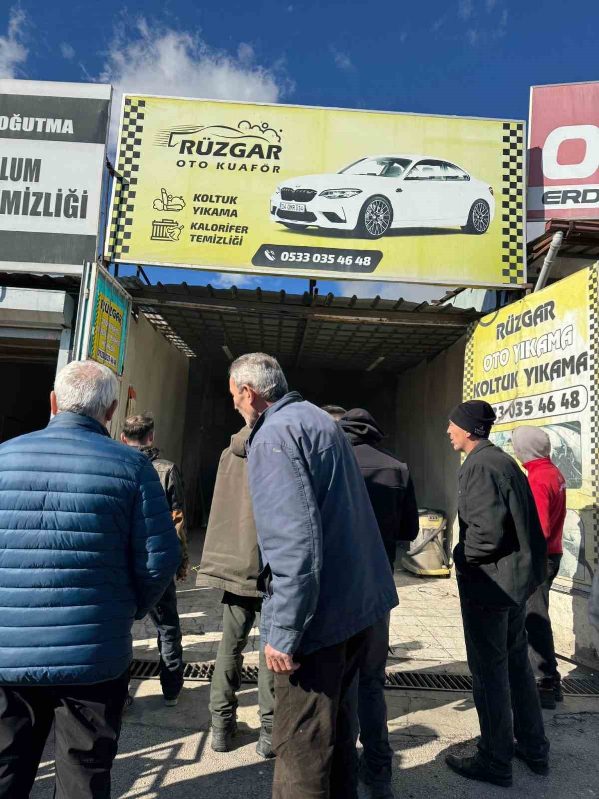 boluda-oto-kuafor-dukkaninda-cikan-yangin-panige-neden-oldu