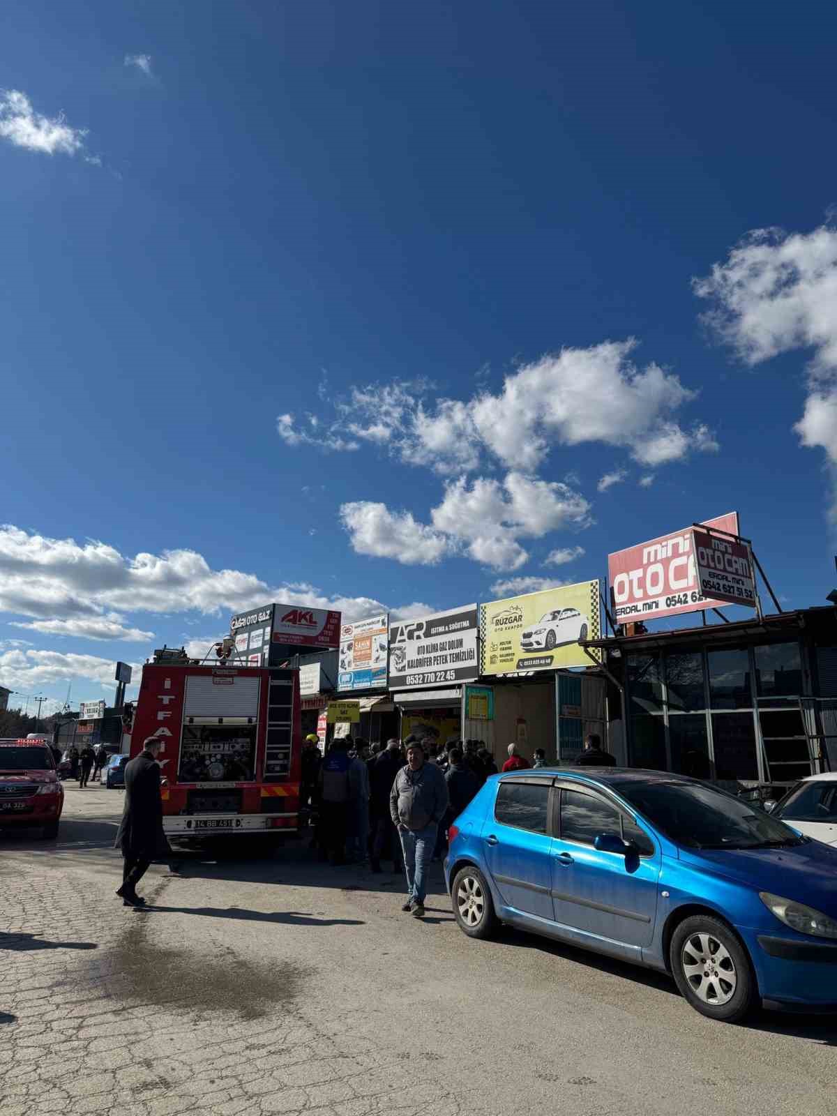 boluda-oto-kuafor-dukkaninda-cikan-yangin-panige-neden-oldu