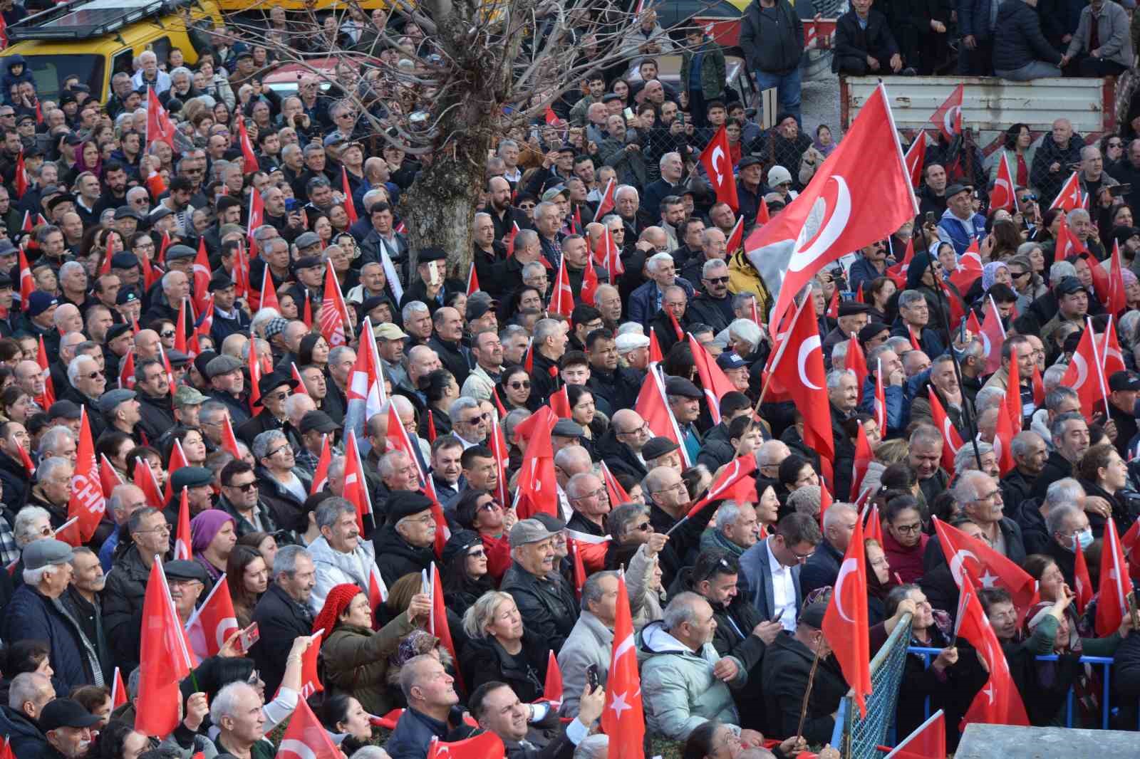 chp-genel-baskani-ozel-47-yil-ikinci-parti-kalan-ama-millete-saygisini-kaybetmeyen-siyasetin-adi-cumhuriyet-halk-partisidir