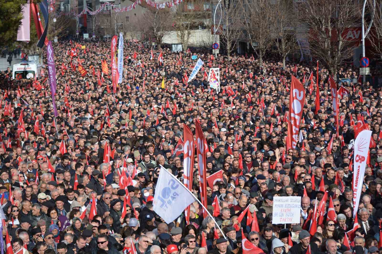 chp-genel-baskani-ozel-47-yil-ikinci-parti-kalan-ama-millete-saygisini-kaybetmeyen-siyasetin-adi-cumhuriyet-halk-partisidir