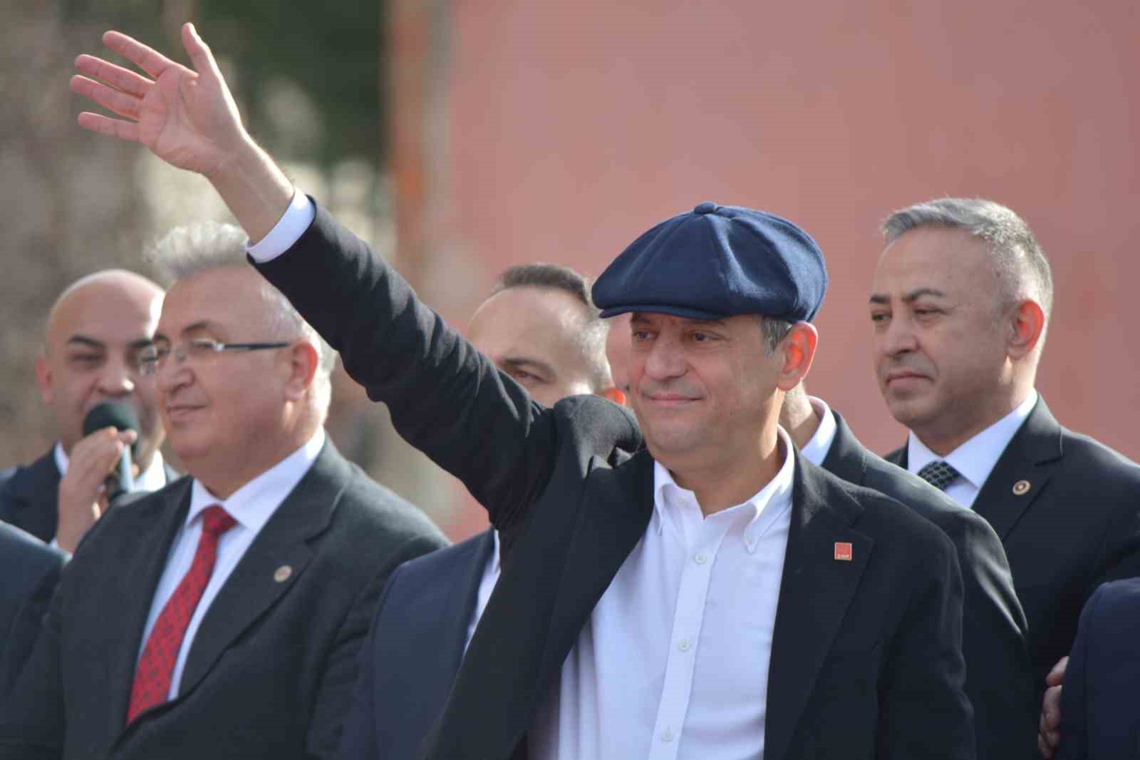 chp-genel-baskani-ozel-47-yil-ikinci-parti-kalan-ama-millete-saygisini-kaybetmeyen-siyasetin-adi-cumhuriyet-halk-partisidir