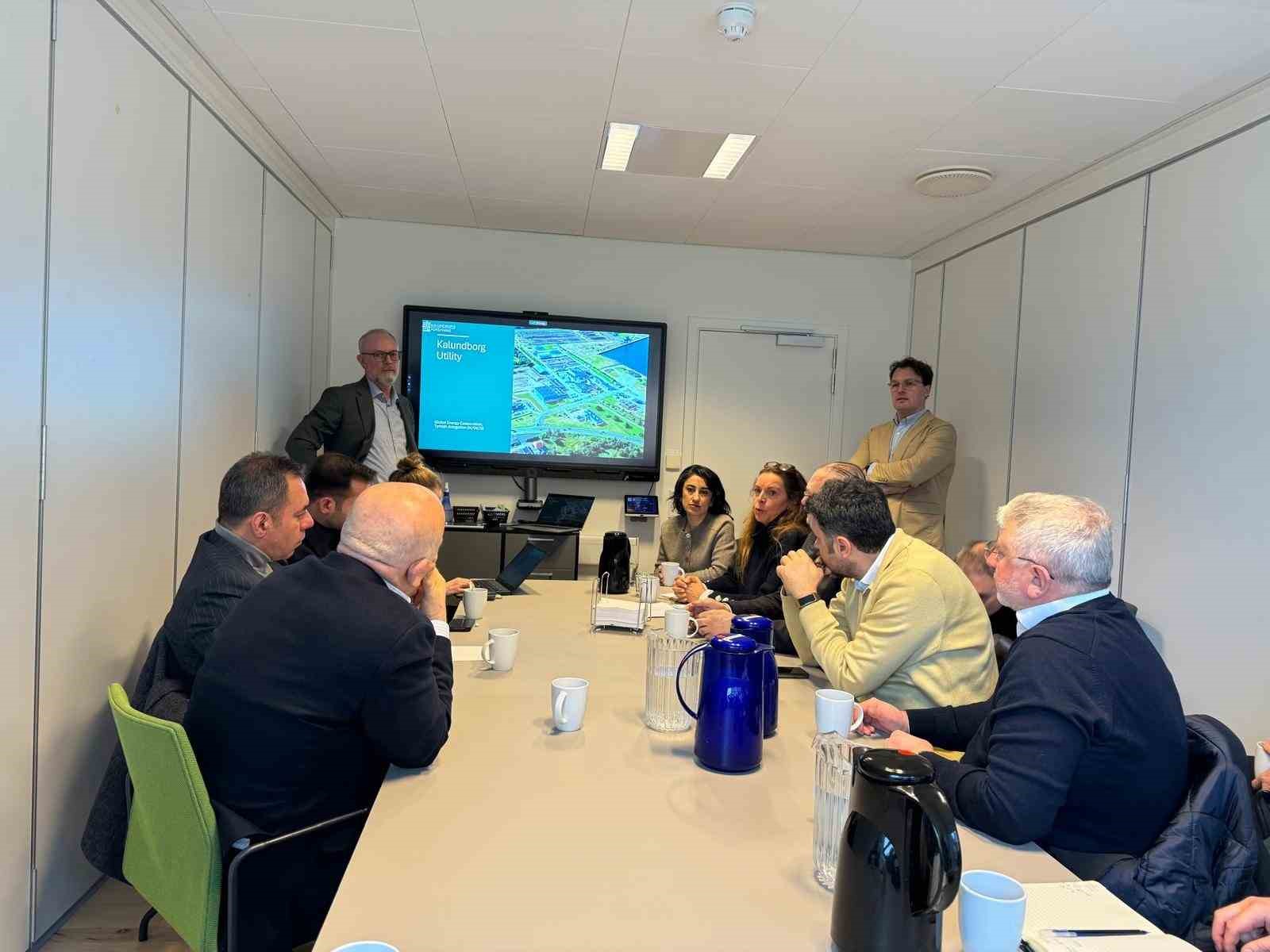 corum-belediye-baskani-asgin-cevreci-enerji-sistemlerini-danimarkada-inceledi