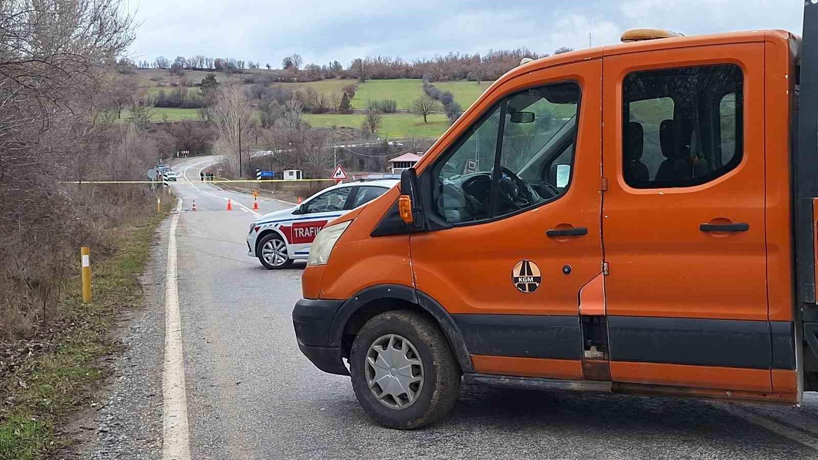 corumda-ayagi-yikilan-kopru-ulasima-kapatildi