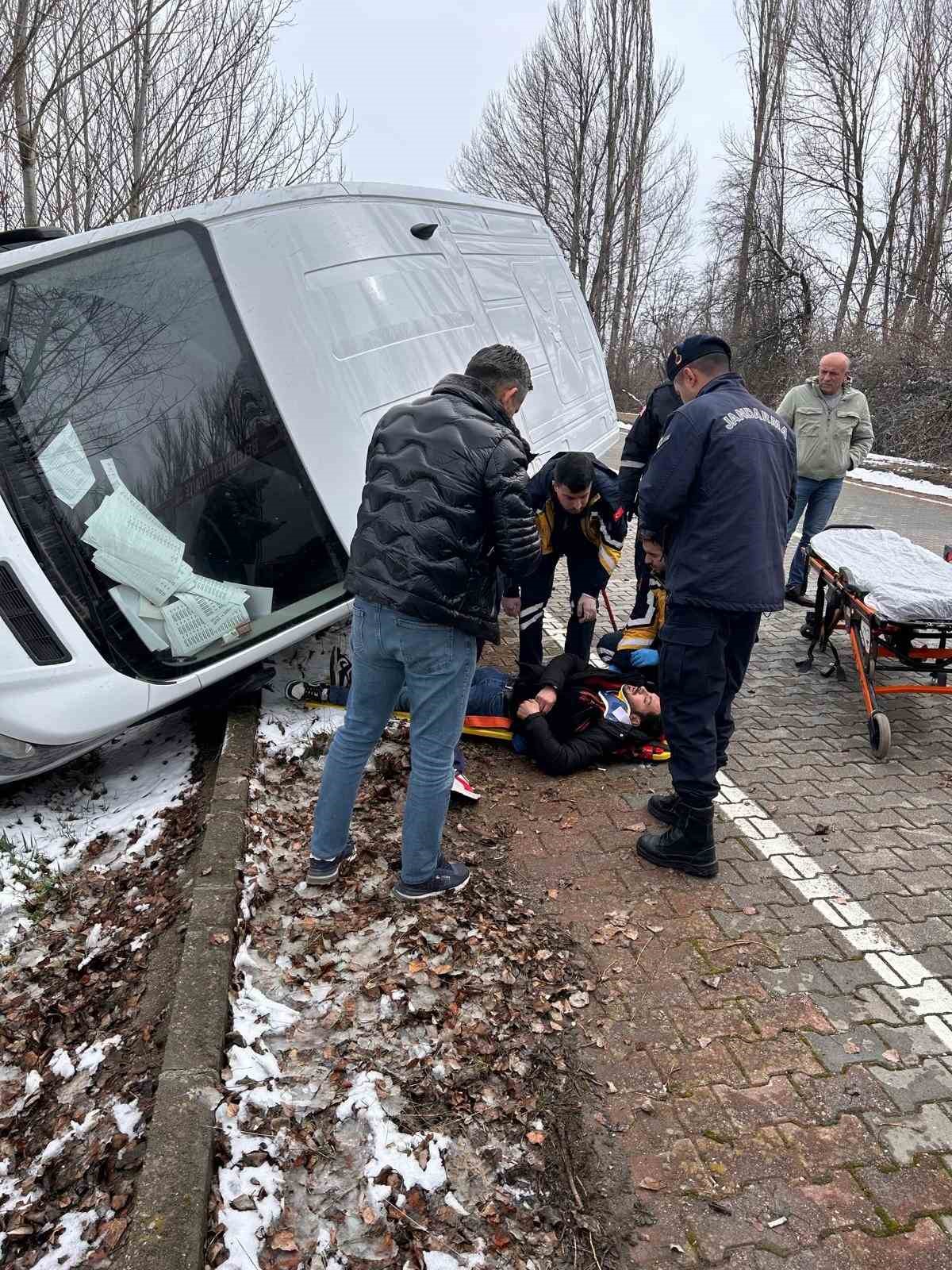 corumda-panelvan-arac-yan-yatti-1-yarali