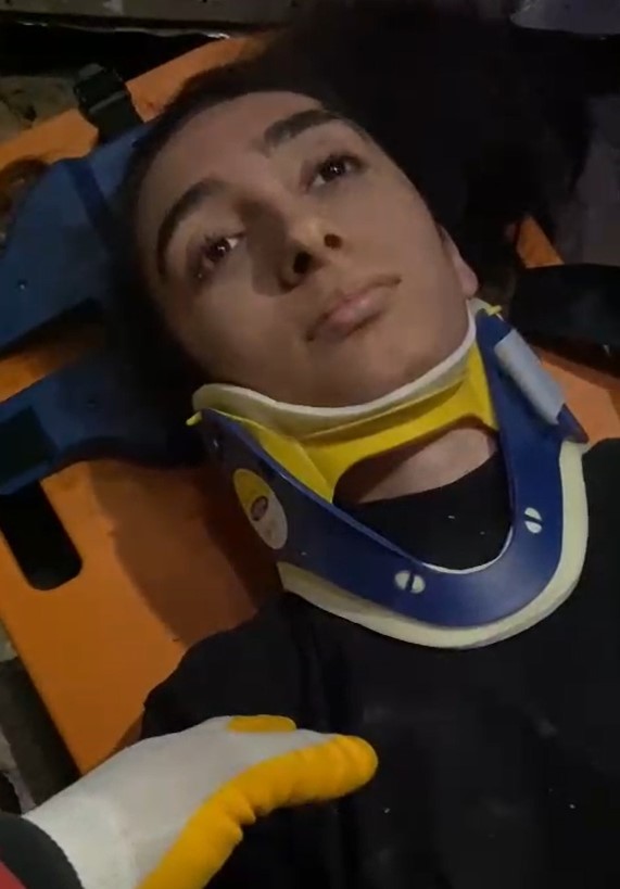 depremde-kurtardigi-genc-kizla-abla-kardes-oldu