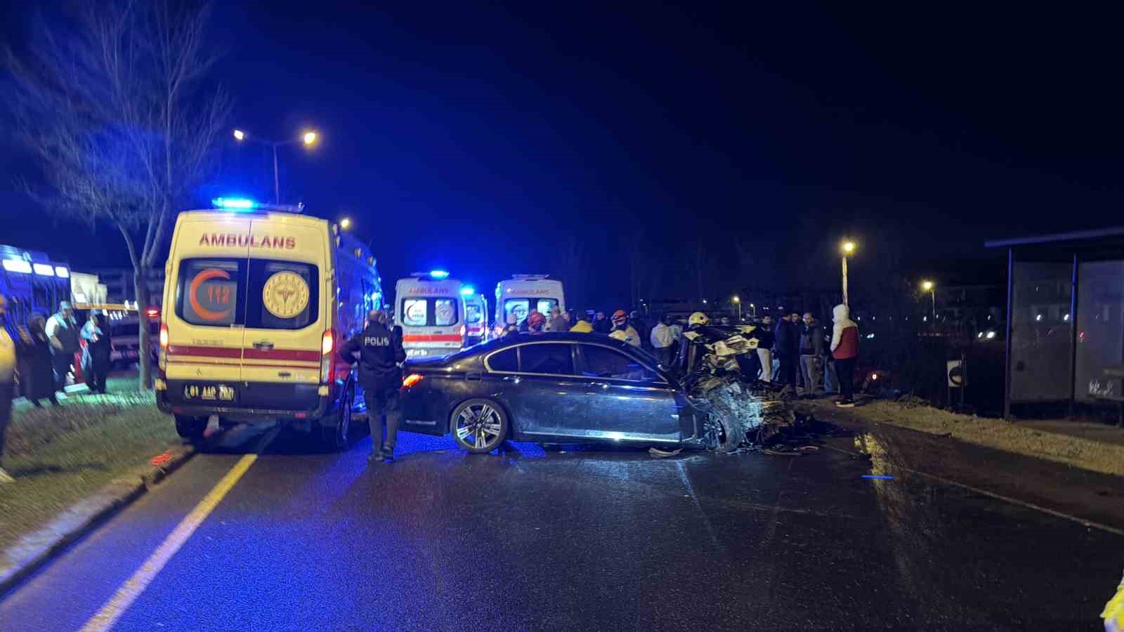 duzcede-otomobil-halk-otobusu-ile-carpisti-5-yarali