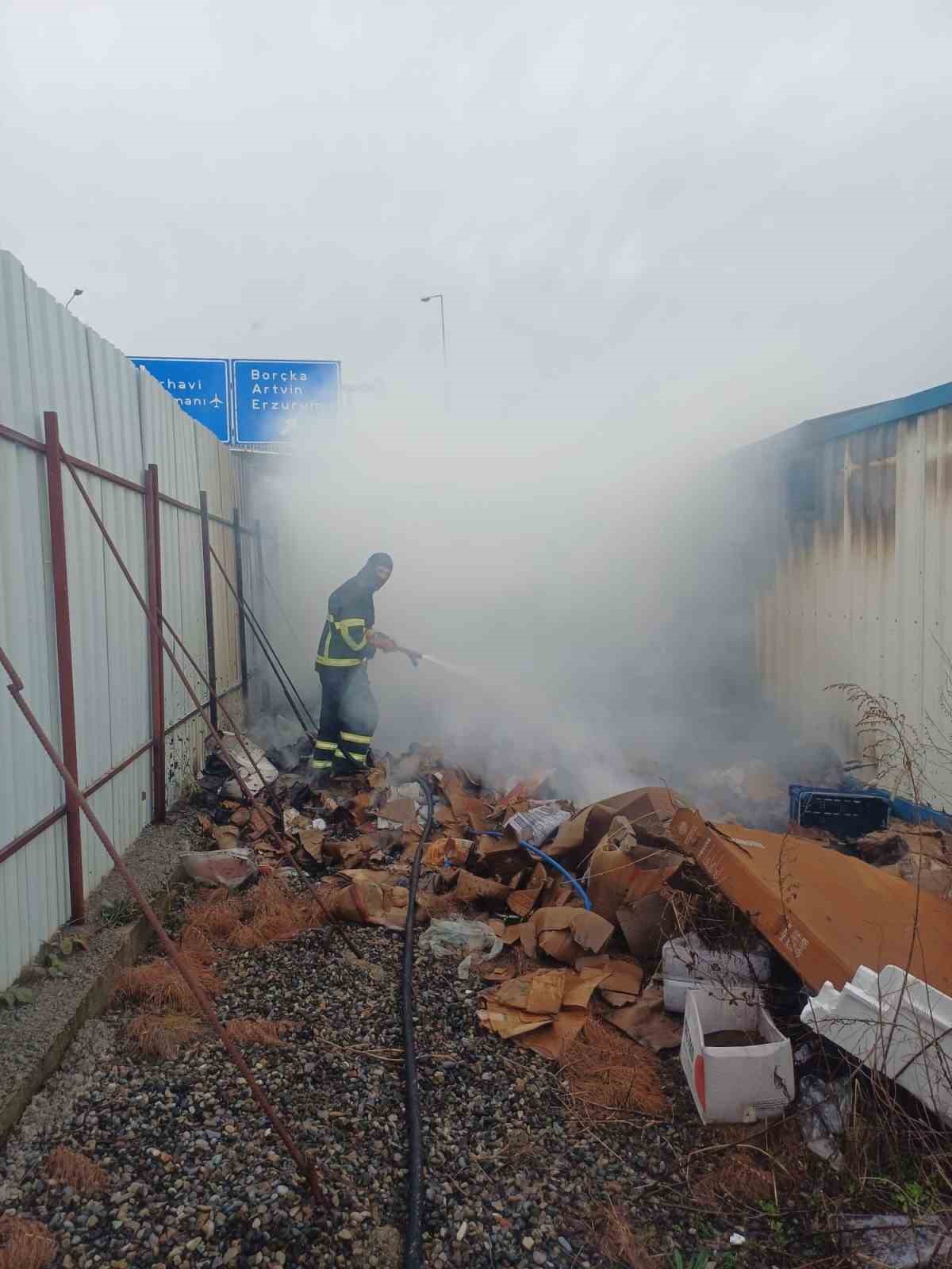 hopada-santiyede-cikan-yangin-korkuttu