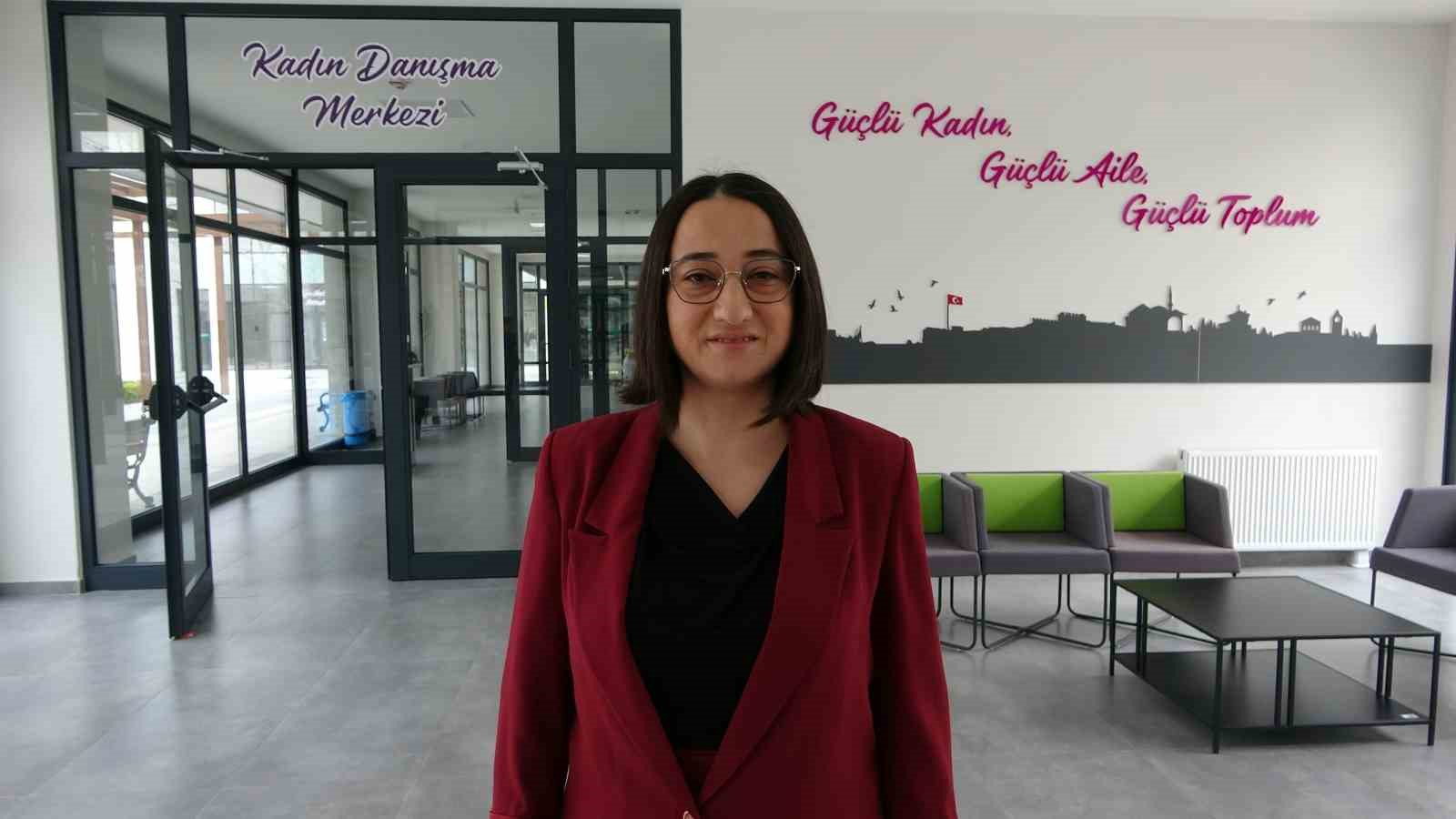 kadin-danisma-merkezinden-binlerce-kisiye-ucretsiz-danismanlik-hizmeti-veriliyor