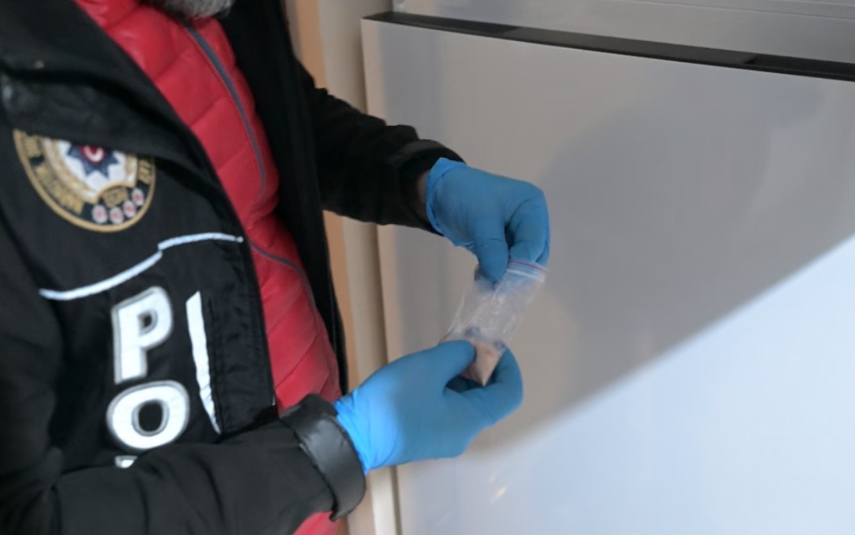 kastamonuda-23-adrese-uyusturucu-operasyonu-20-gozalti