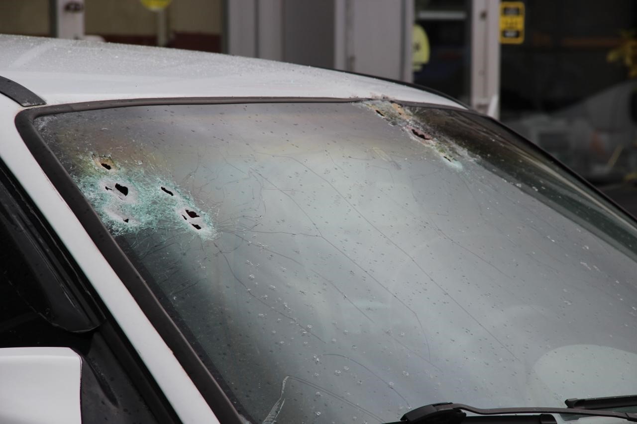 motosikletli-saldirganlar-ayni-is-yerini-ikinci-kez-kursun-yagmuruna-tuttu-o-anlar-kamerada