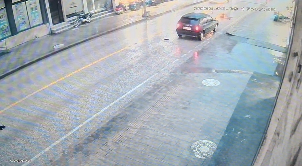 orduda-otomobilin-carptigi-yasli-adam-hayatini-kaybetti-kaza-ani-kamerada