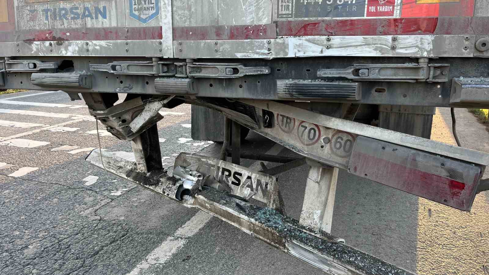 orduda-yolcu-otobusu-ile-tir-carpisti-4-yarali