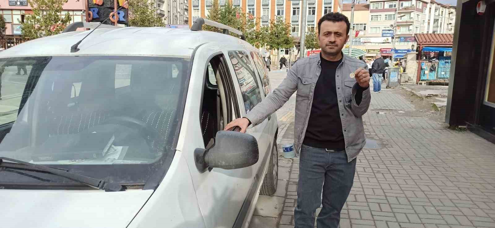 otomobilini-50-gram-altin-karsiliginda-satisa-cikardi