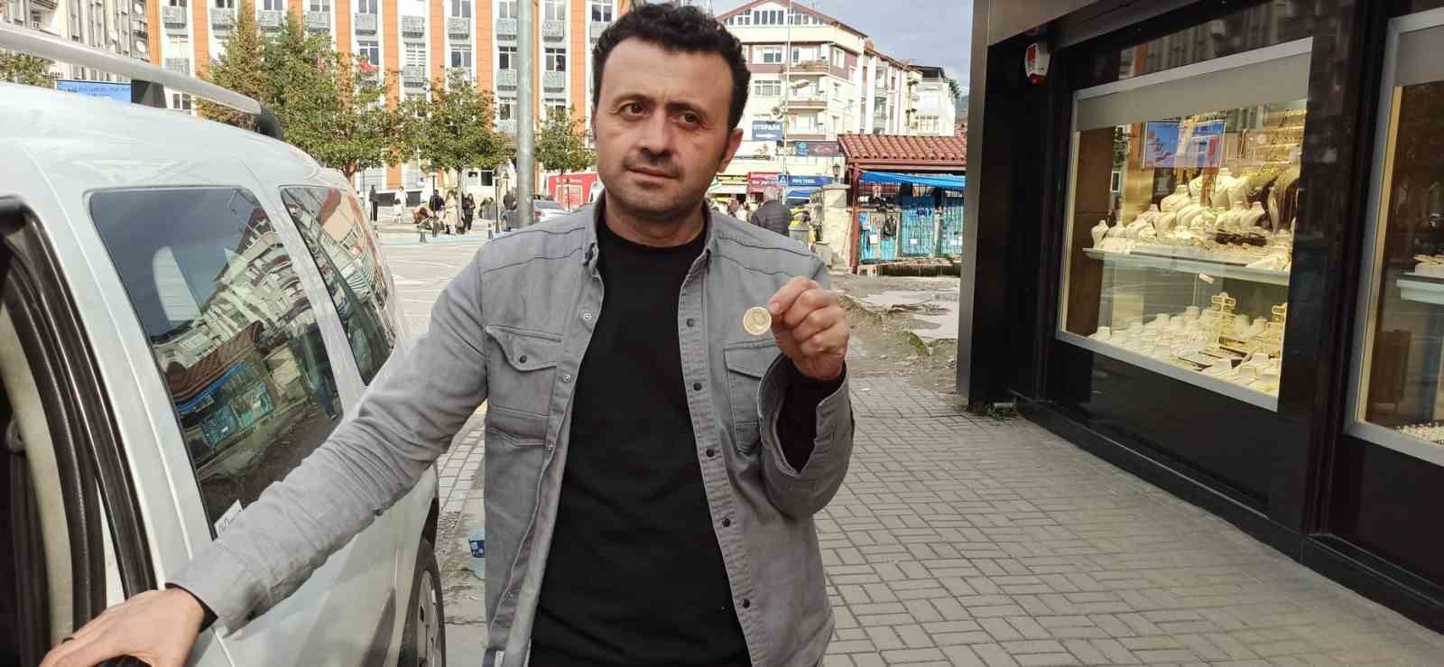 otomobilini-50-gram-altin-karsiliginda-satisa-cikardi