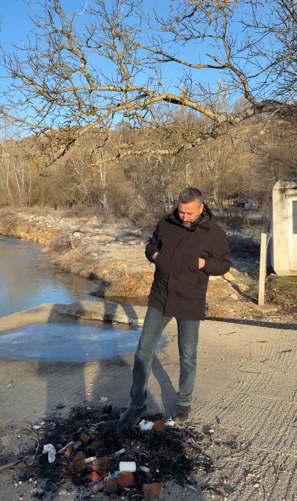 parklardan-sonra-mesire-alanina-da-zarar-verdiler