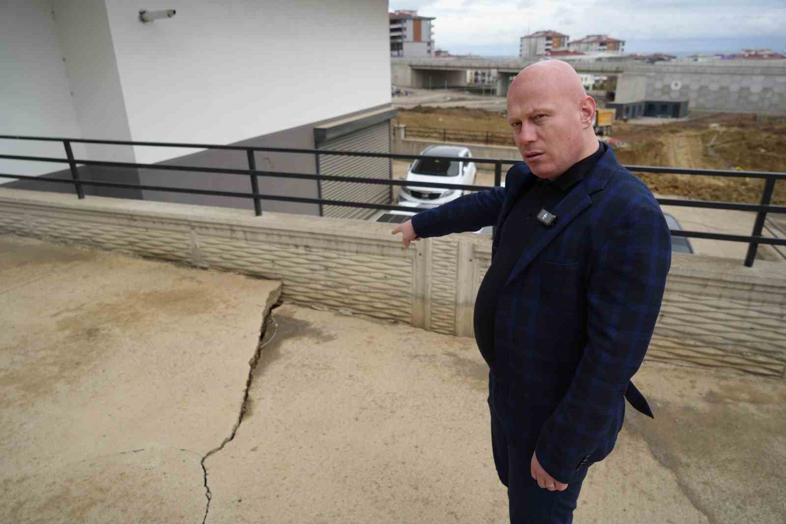 samsunda-apartmanlarda-derin-catlaklar-bina-sakinleri-tedirgin