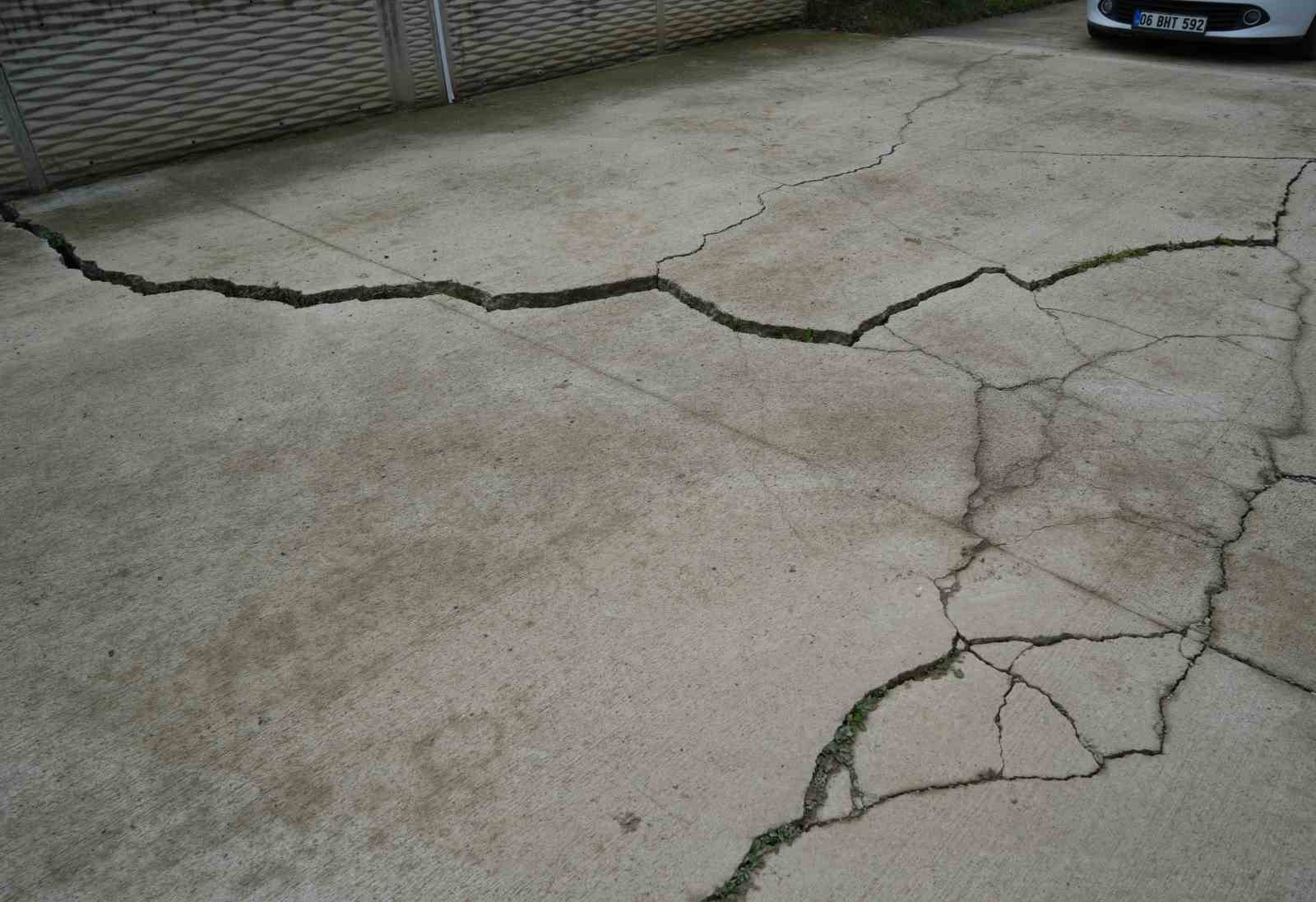 samsunda-apartmanlarda-derin-catlaklar-bina-sakinleri-tedirgin