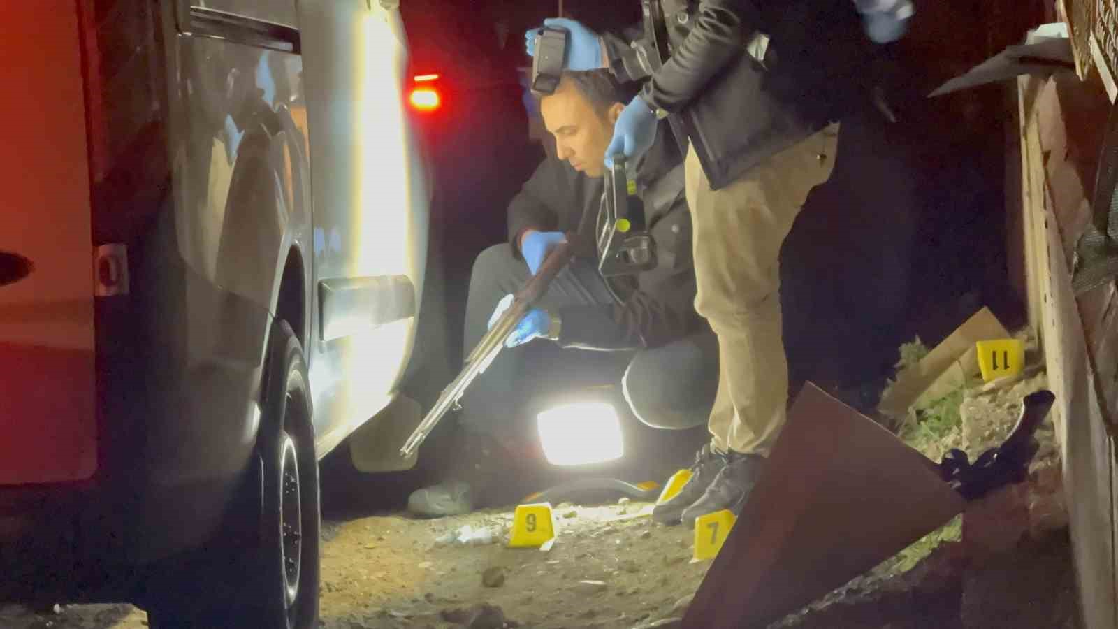 samsunda-maskeli-sahislar-iki-kardese-silahli-saldiri-duzenledi-1-olu-1-yarali